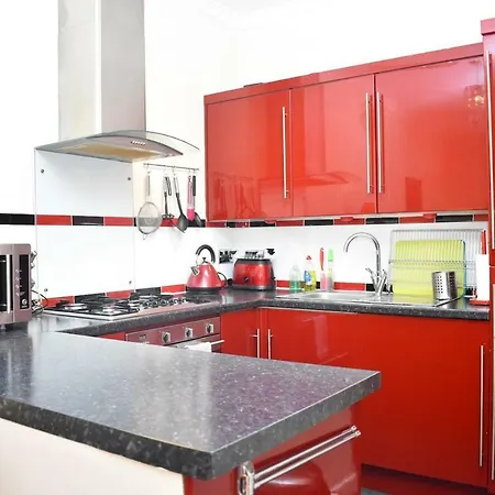 Homely, Contemporary And Bright 1br Apartment! *