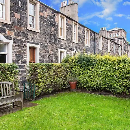 Apartment Central Main Door Cottage - Private Garden - 5 Mins From Princes Street
