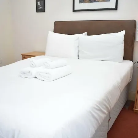 Apartment Cosy And Quirky 10 Minutes From Centre! *