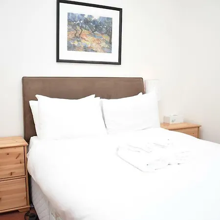 Cosy And Quirky 10 Minutes From Centre! * Edinburgh