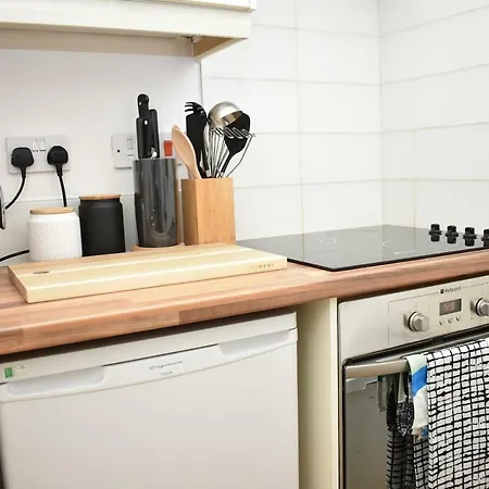1br Scandi Design In City! *