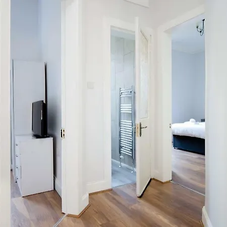 Montgomery Apartman