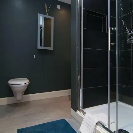 Altido Stylish & Majestic 3-bed In Stockbridge *