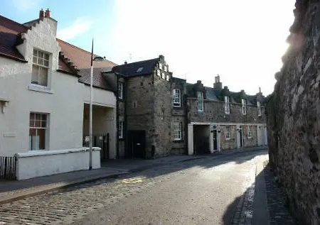Apartment Flat Sleeps 4, Free Wifi & Parking Edinburgh