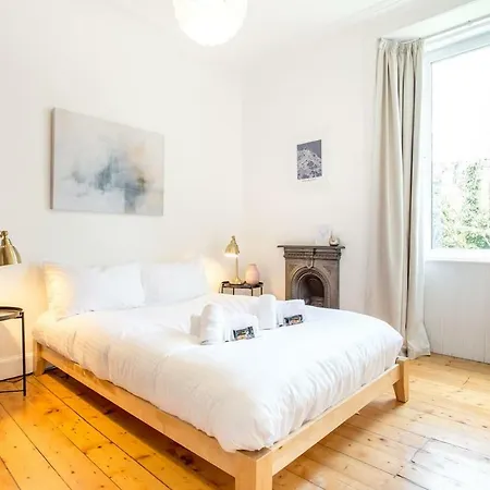 1br Scandi Design In City!