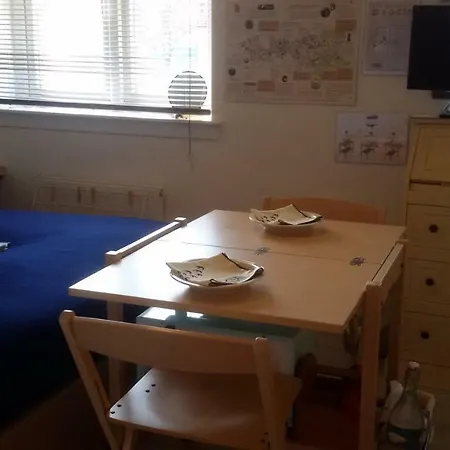 ホームステイ Broomhouse