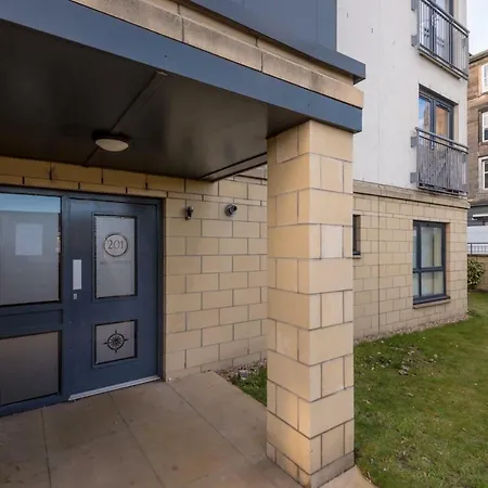 Thistle Apartment