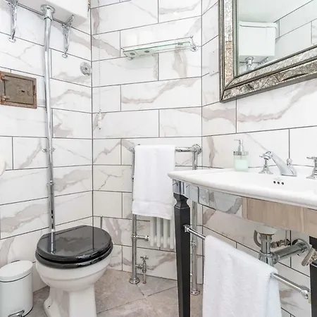 Lägenhet Old Town Brewery Edinburg