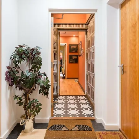 The Park At Holyrood Edinburgh