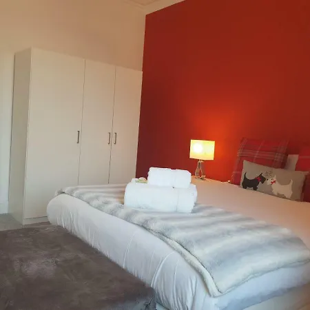 Stylish - Near Haymarket, Walk To Castle And Princes Street Апартаменты