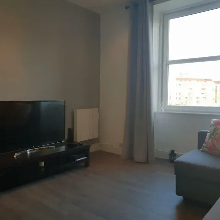 Stylish - Near Haymarket, Walk To Castle And Princes Street Апартаменты *