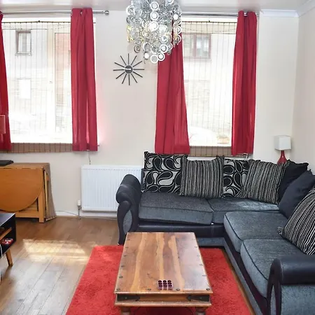 Homely, Contemporary And Bright 1br Apartment!