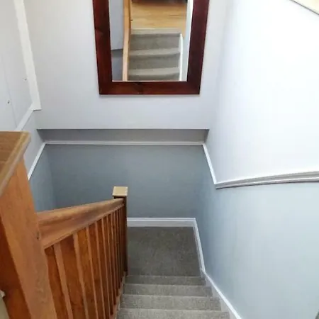 *new* Central Edinburgh, Historic 2br Appartamento *