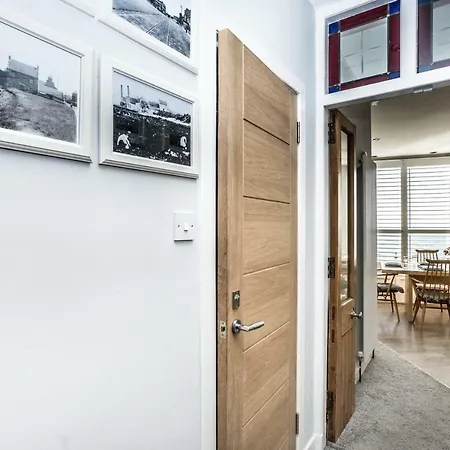 Ark At Anchor Apartment