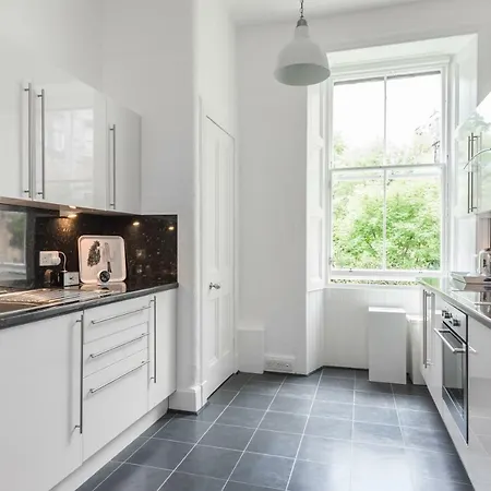 Scottish Stays - Calton Hill 2 Beds