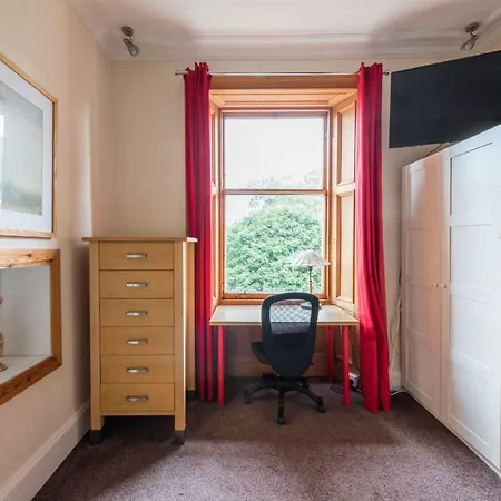 Appartamento 3 Bed Overlooking Meadows Park Edimburgo