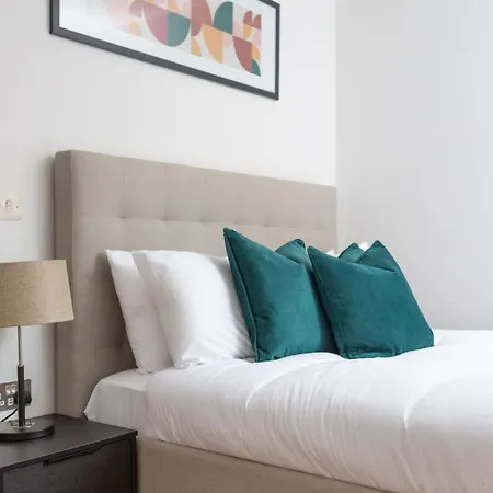 Altido Brand New Studio With Castle View Casa de Férias *