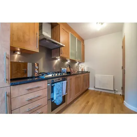 And Stylish One Bedroom * Edinburgh