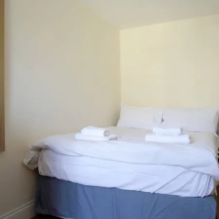 2 Bedroom In Centre * Edynburg