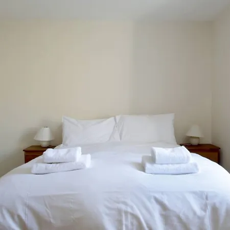 2 Bedroom In Centre