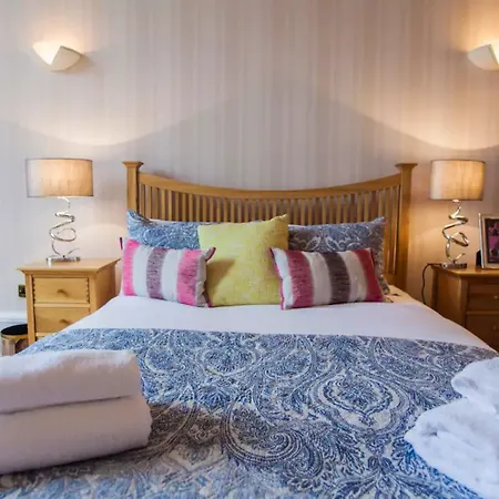 2 Bedroom Edimburgo