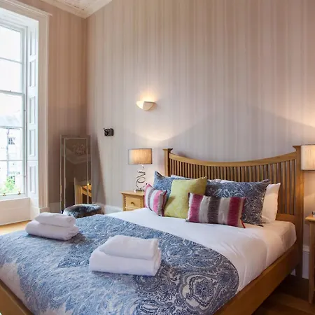 2 Bedroom Apartamento