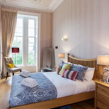 2 Bedroom Edimburgo