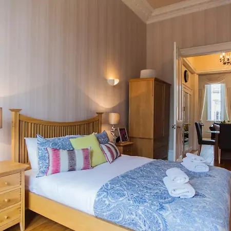 2 Bedroom Apartamento