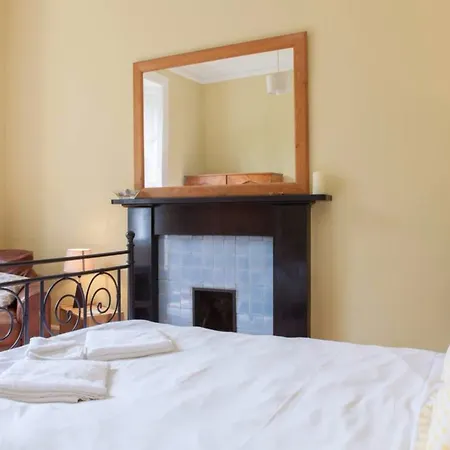 Appartement 4 Bedroom Near The Meadows *