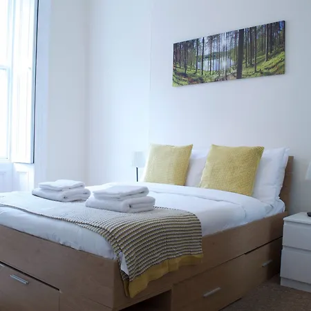 3 Bedroom Accommodates 8 Apartament