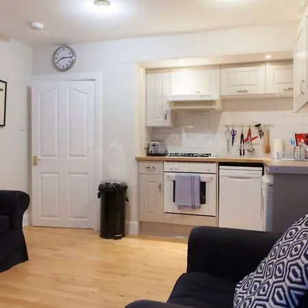 شقة 2 Bedroom Flat In West End Sleeps 4