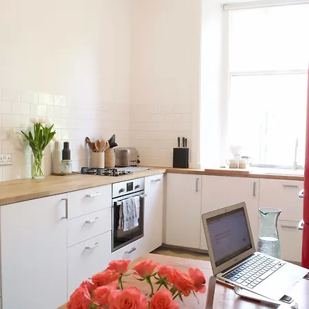 1 Bedroom Flat With Location Апартаменты Эдинбург