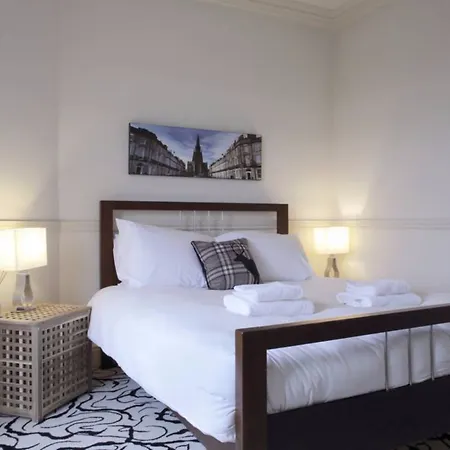 4 Bedroom In Centre 爱丁堡
