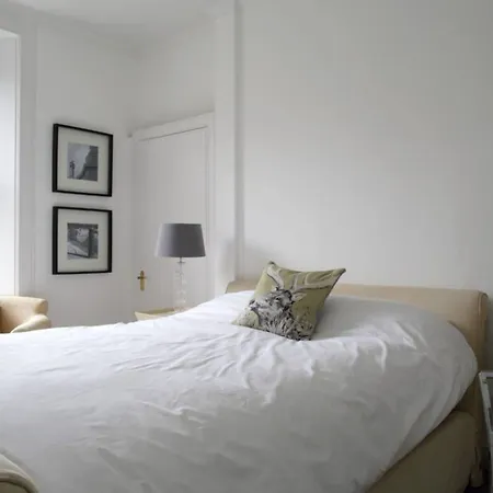 2 Bedroom Bruntsfield Lägenhet Edinburg