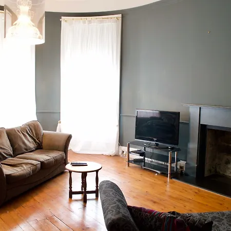 2 Bedroom With Free Parking
