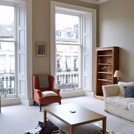 Grand New Town 2 Bedroom In Apartment *