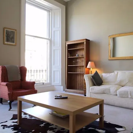 Grand New Town 2 Bedroom In Edinburgh