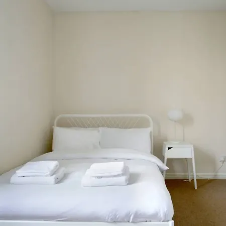 2 Bedroom Canalside Edimburgo