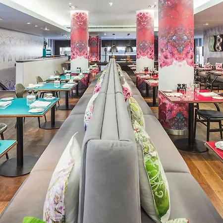 Radisson Collection Hotel, Royal Mile 5*