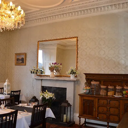 Edinburgh37 Hotell 4*