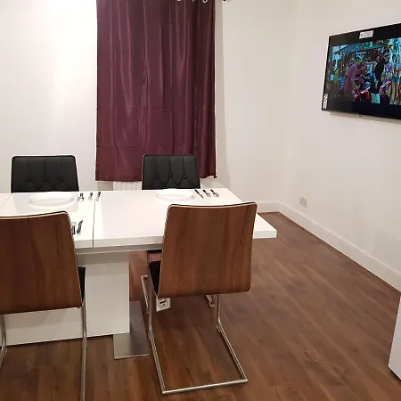 Cables Apartment