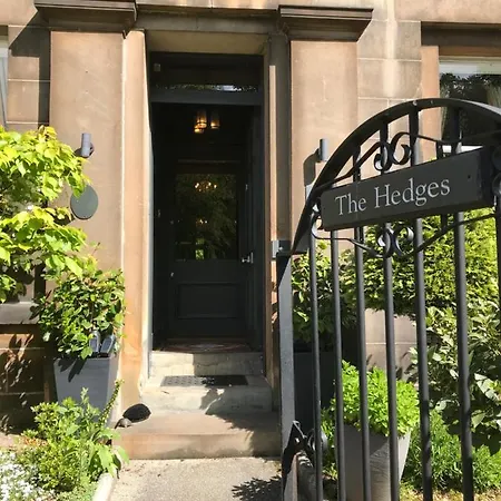 The Hedges Bed & Breakfast 4*