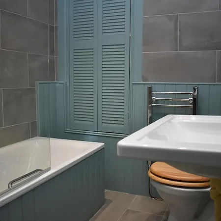 Frederick Street - Stylish In The Heart Of New Town! * Edinburgh