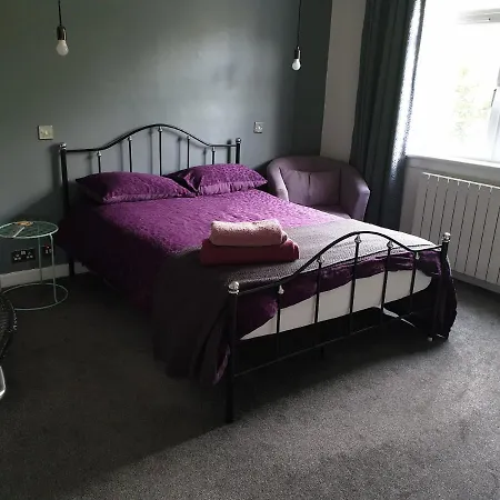 Laura And Paul's House 招待所