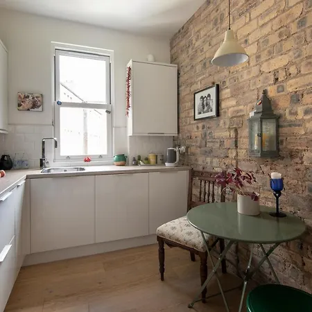 Edinburgh Central Apartment
