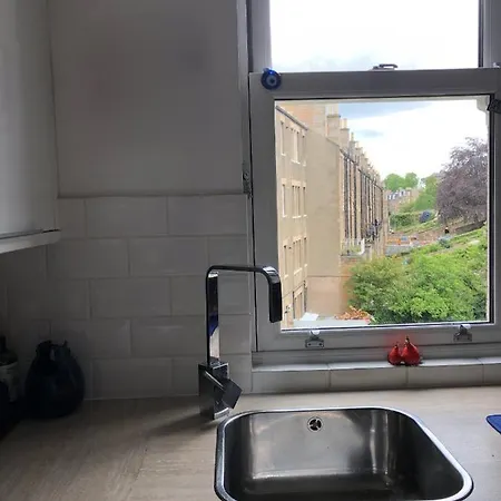 Edinburgh Central Apartment *