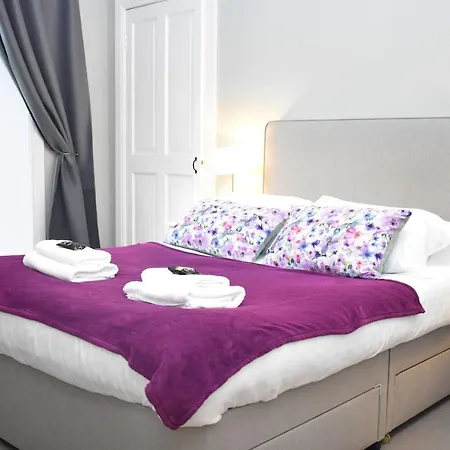 Stylish & Central Two Bed 19th Century Διαμέρισμα *