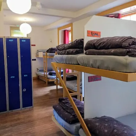 High Street - Over 18s Only, Backpackers Atmosphere (adults Only) *