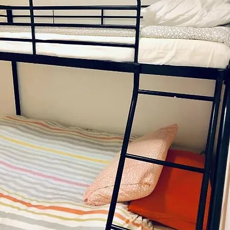 Hostel O *