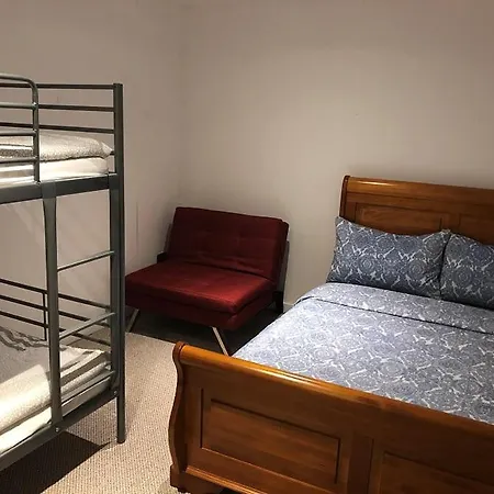 O Hostel